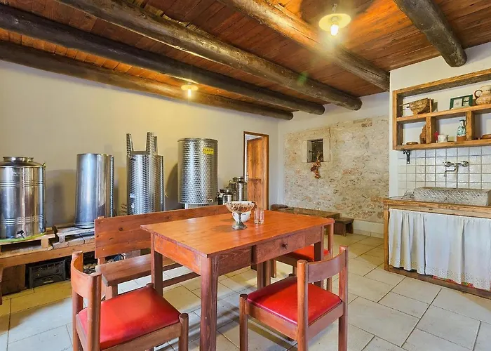 Casa Martini 펜션 풀라